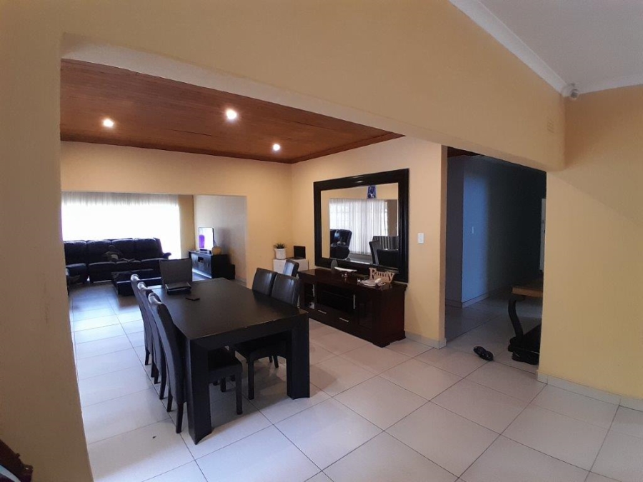 6 Bedroom Property for Sale in Bodorp North West